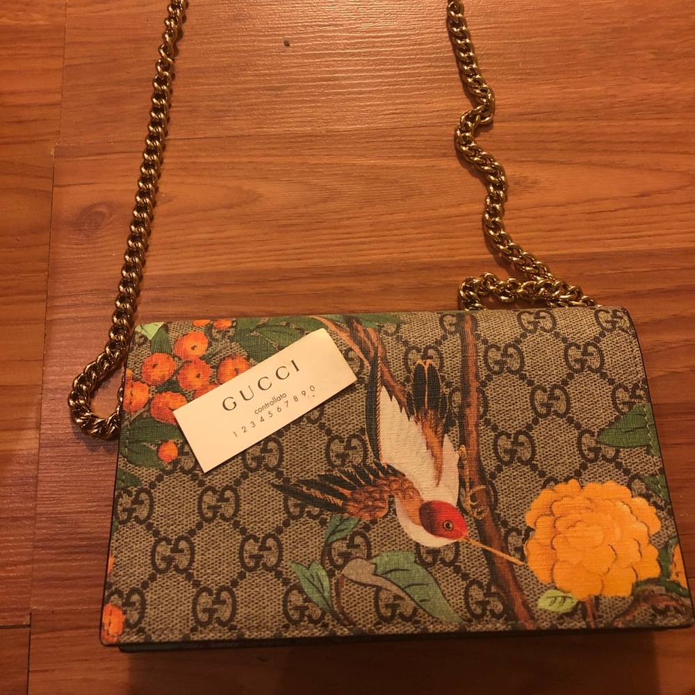 Gucci GG Supreme Chain Wallet